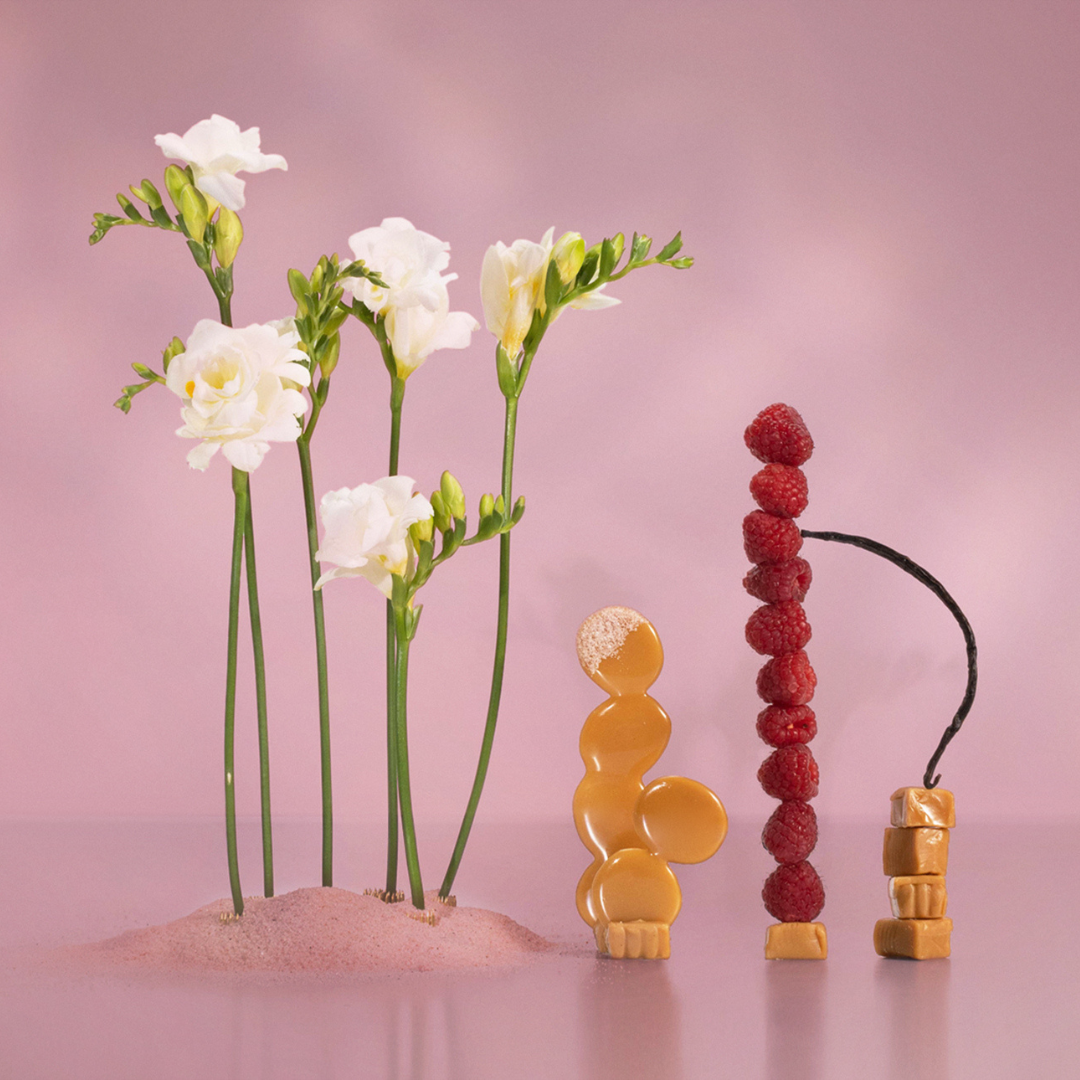 freesia, caramel raspberry and vanilla bean ingredients for sugar berry fragrance