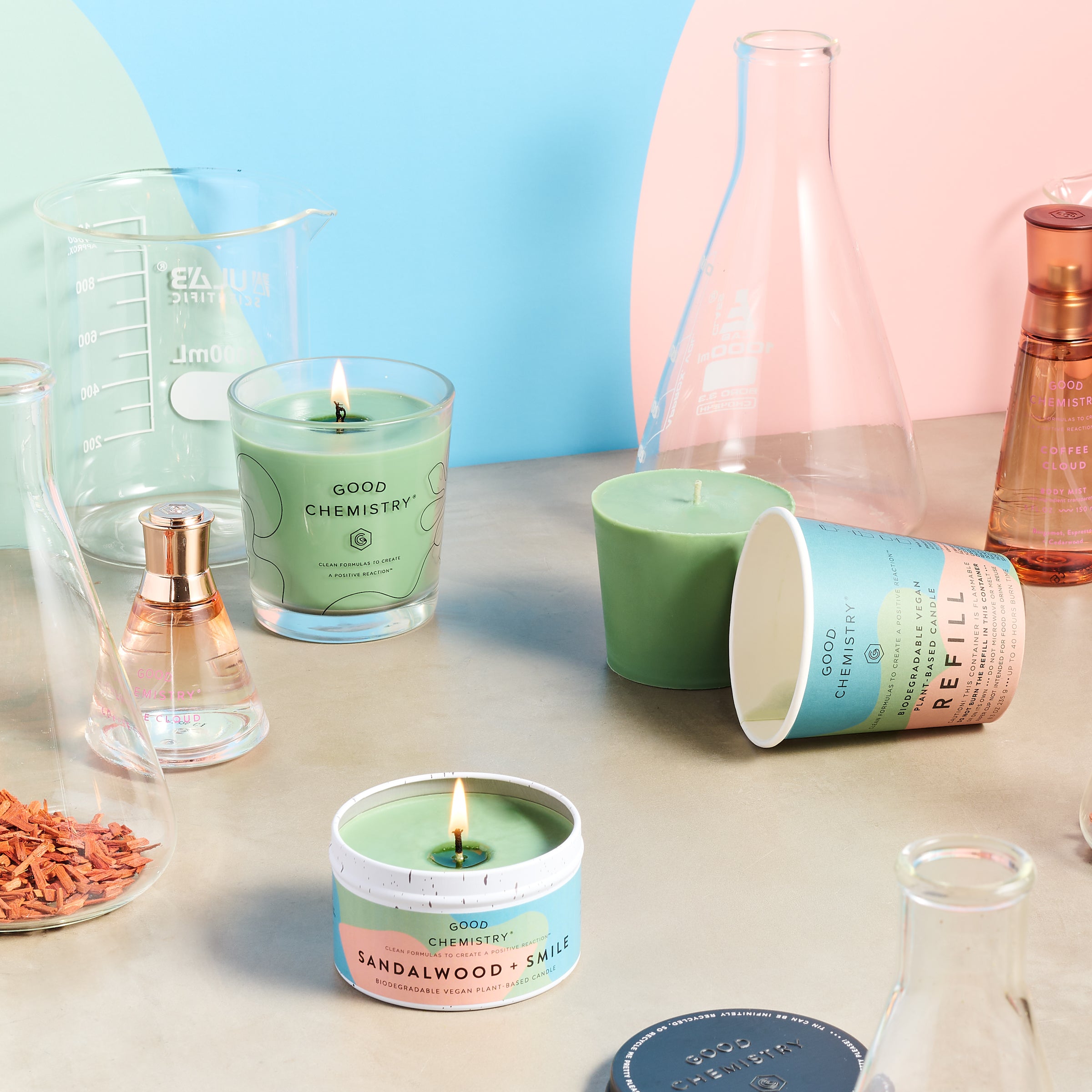 Sandalwood + Smile Reusable Glass Candle - Thumbnail 5